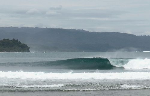 Jennys Point surf break Sumatra